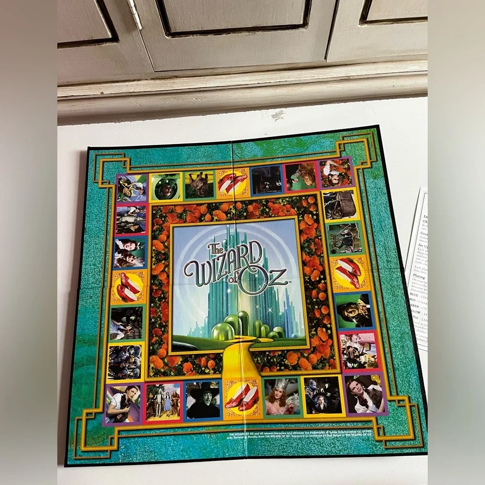 Vintage Pressman Wizard of Oz Trivia Game Metal Collector Tin 2 to 6 Players